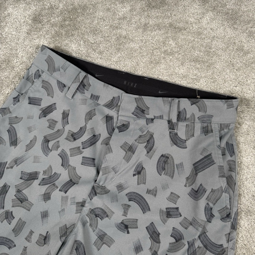Nike Tour Golf Chino Shorts Mens‎ 33 Gray Printed Water Repellent FD5725-070 - Picture 2 of 9